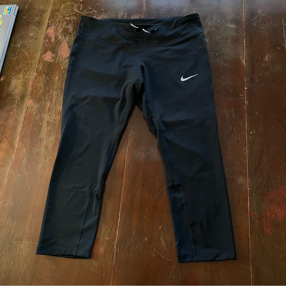 Nike Running Women’s Capri Pants - SIZE L
